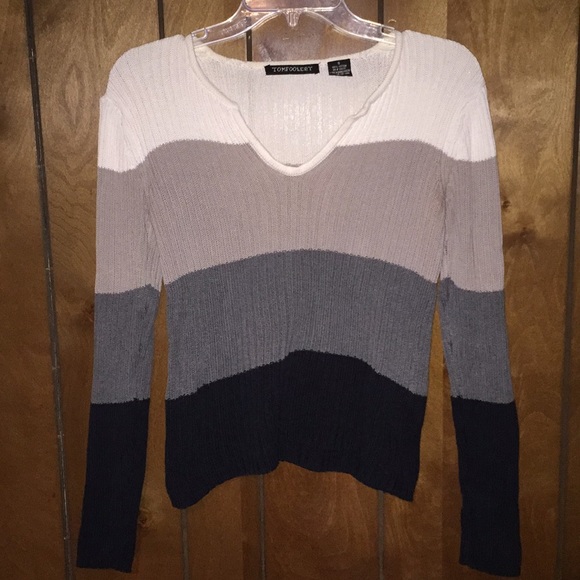 Color Block Plunging Neck Sweater - Picture 1 of 4